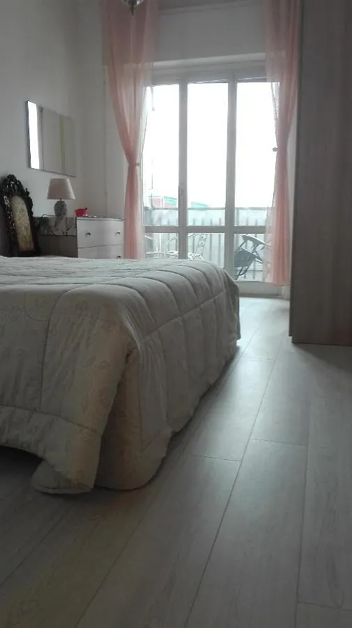 Casa Di Alessio, 6 Posti Letto A 200 Mt Dal Mare Apartment Albissola Marina