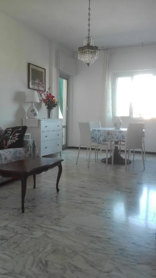 Casa Di Alessio, 6 Posti Letto A 200 Mt Dal Mare Apartment Albissola Marina